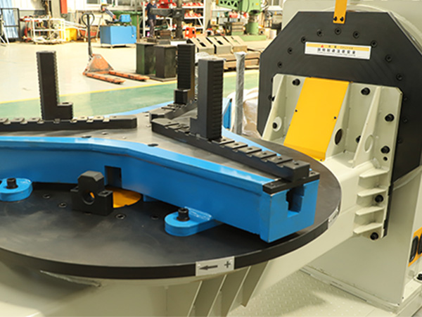 双轴机器人变位机